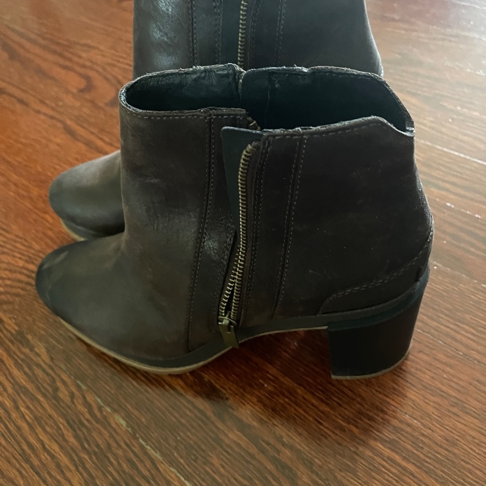 Sorel Brown Leather Booties - Picture 5 of 7